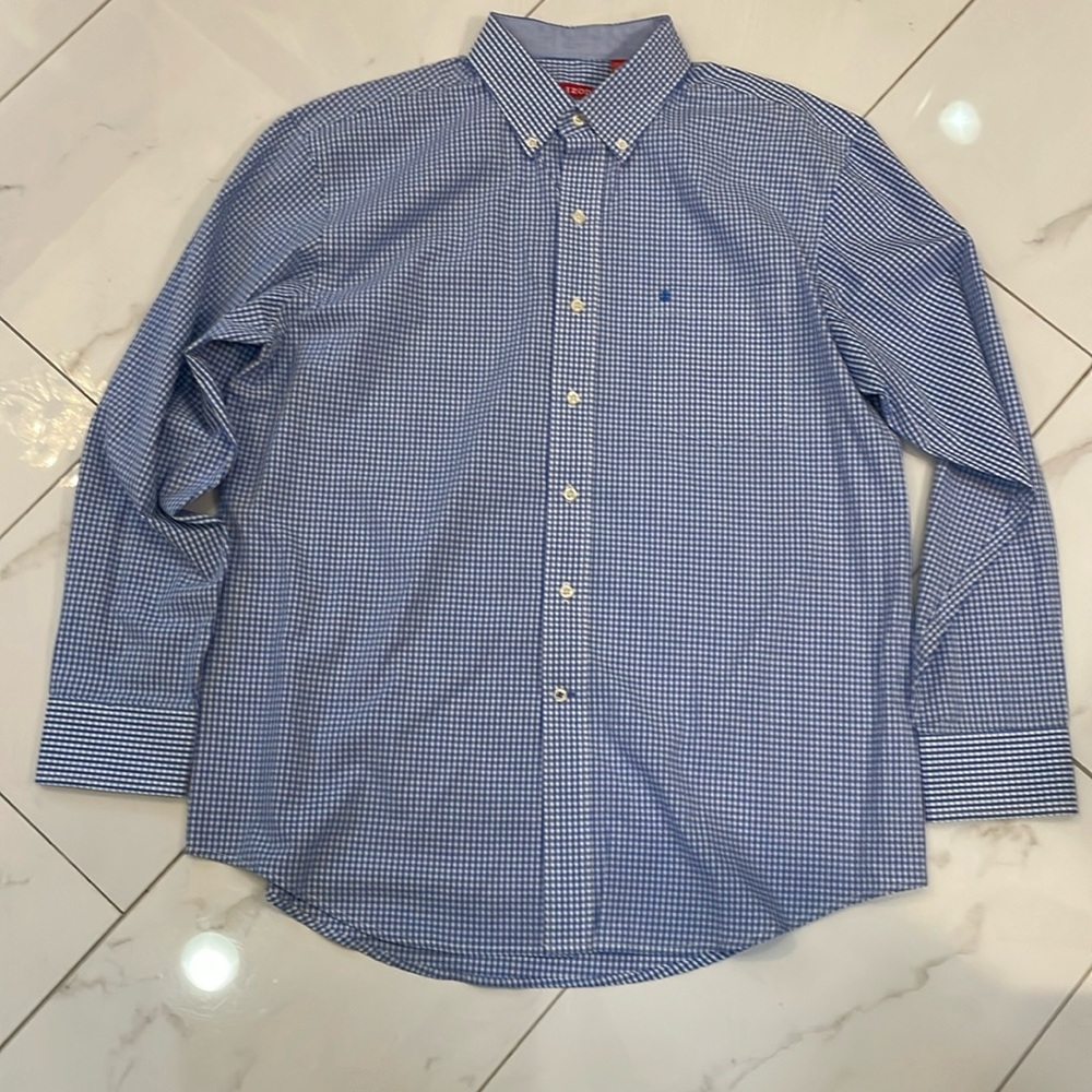 Izod button-down size large